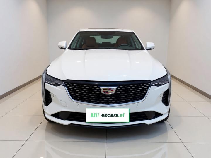 CT4 2022 28T Luxury photo 2
