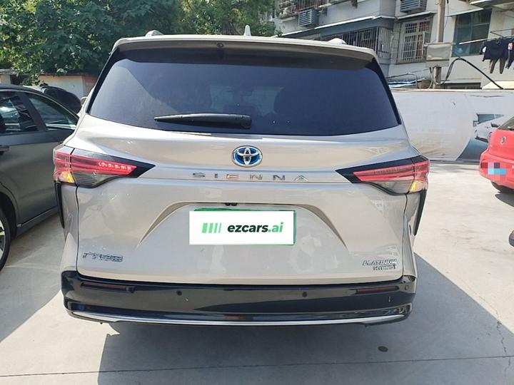Sienna 2021 2.5L Hybrid Platinum photo 3