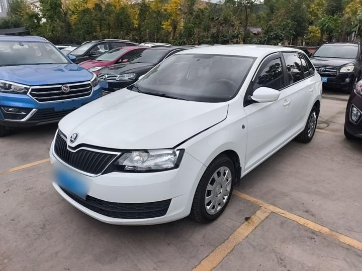 Rapid Spaceback 2016 Facelift 1.6L MT