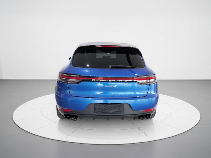 2018 Macan 2.0T photo 3