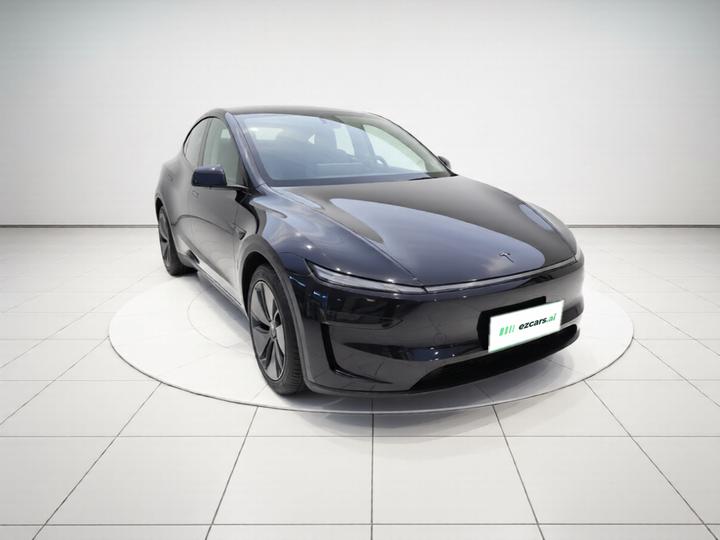 Model Y 2026 RWD photo 3