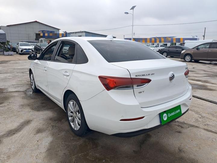 Excelle 2018 15T DCT Elite China V photo 4