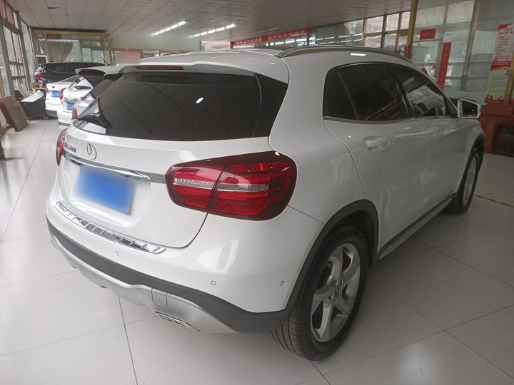 GLA 2017 GLA 200 Dynamic photo 4