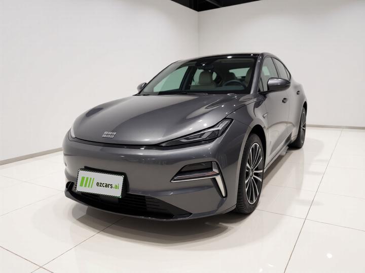 Galaxy Starlight 8 2025 130km EM-i Exclusive