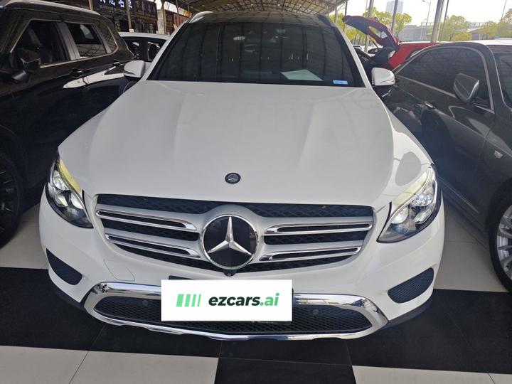 GLC 2016 GLC 300 4MATIC Dynamic photo 2