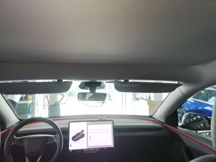 Model Y 2025 Long Range AWD photo 7