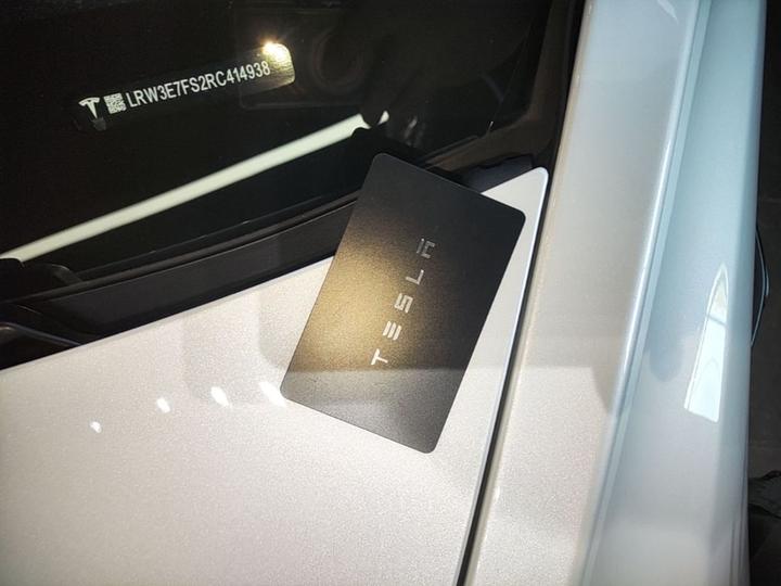 Model 3 2023 RWD photo 8