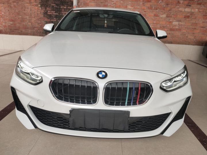 1 Series 2023 120i M Sport photo 2