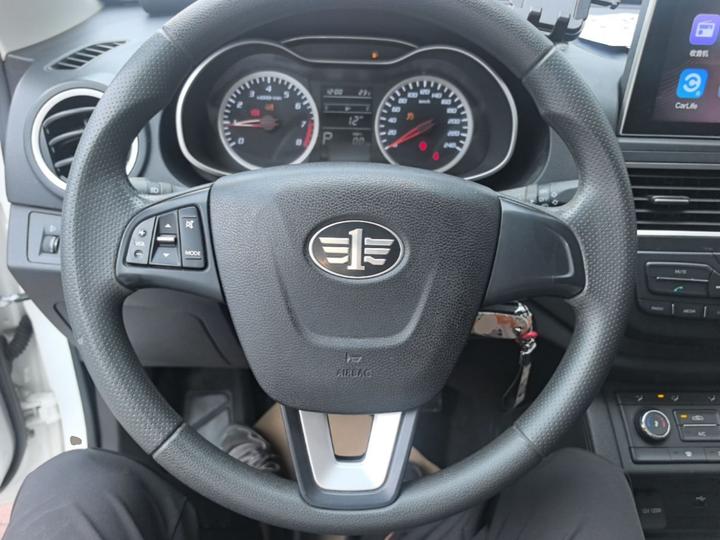 Bestune X40 2017 1.6L AT Luxury photo 6