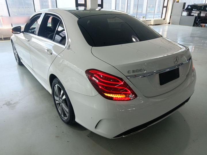 C-Class 2017 Facelift C 200 L Sport photo 4