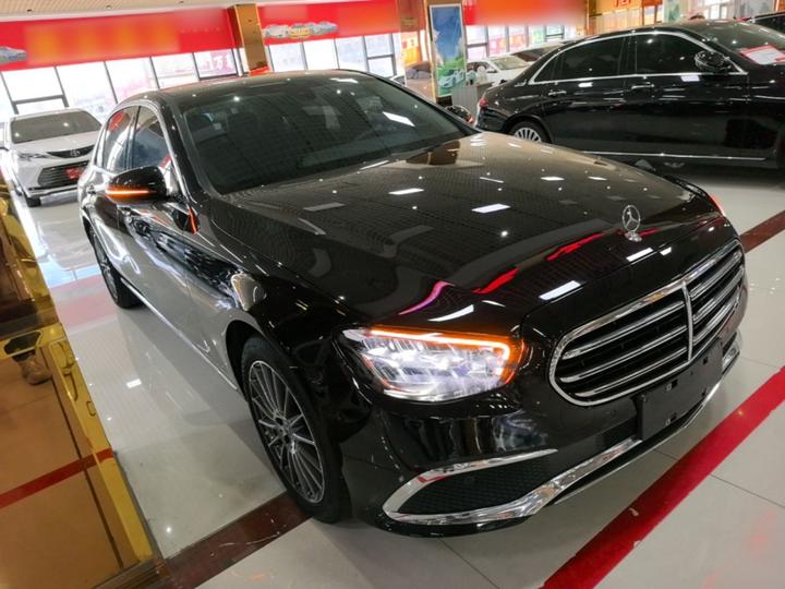 E-Class 2023 E 260 L photo 3