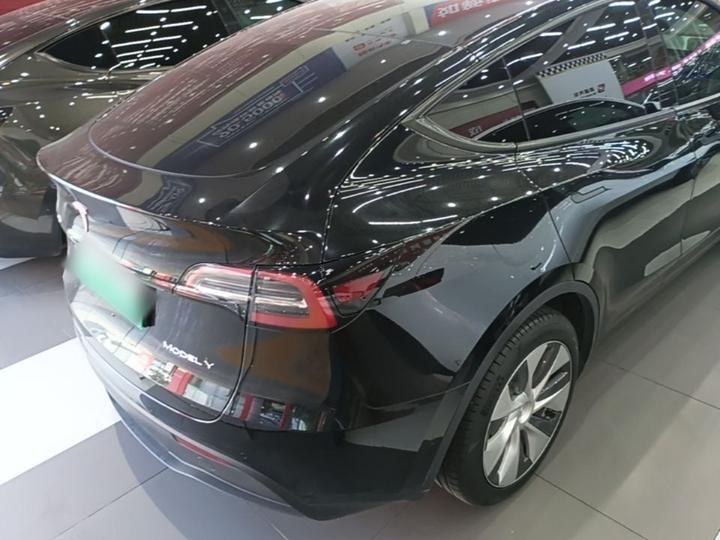 Model Y 2022 Facelift RWD photo 4