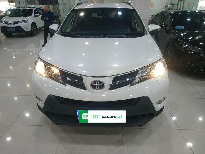 RAV4 2015 2.0L CVT RWD photo 2