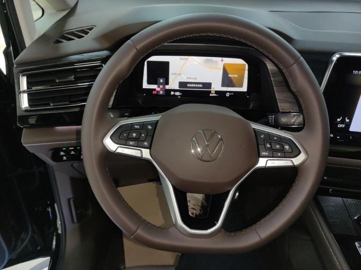 Viloran 2024 380TSI Premium photo 6