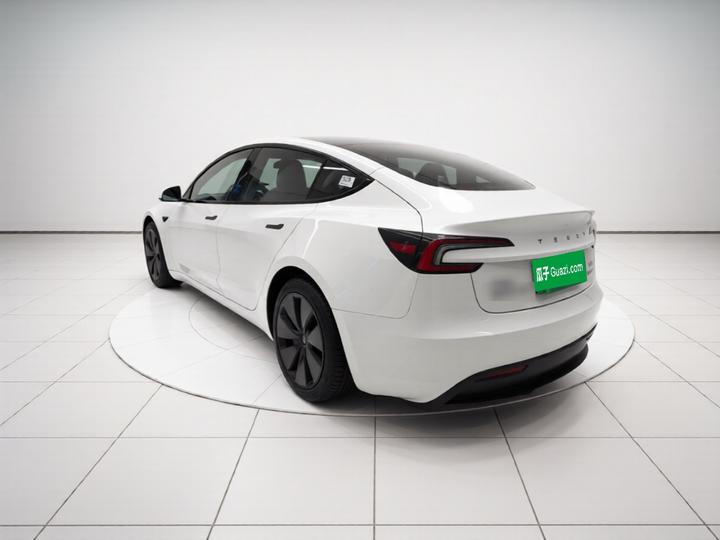 Model 3 2026 Long Range RWD photo 4