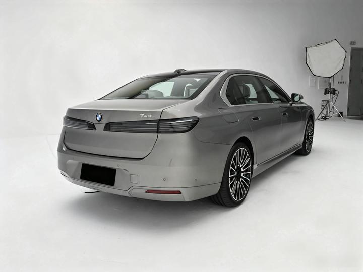 7 Series Facelift 740Li Leading M Sport Package photo 6