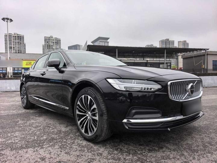 S90 2025 B5 Luxury photo 2