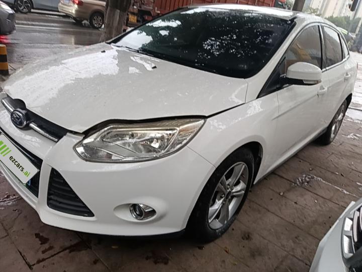 Focus 2012 Sedan 1.6L AT