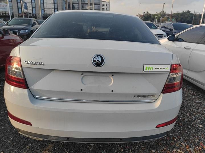 Octavia 2017 1.6L AT photo 5
