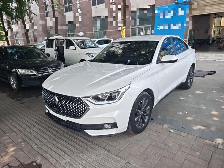 RC-6 2019 1.5T CVT 24 Luxury