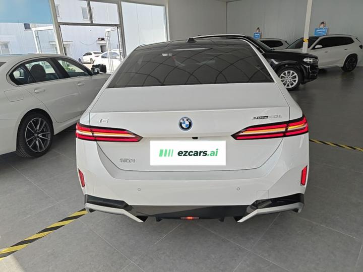 i5 2025 eDrive 40L M Sport Package photo 3