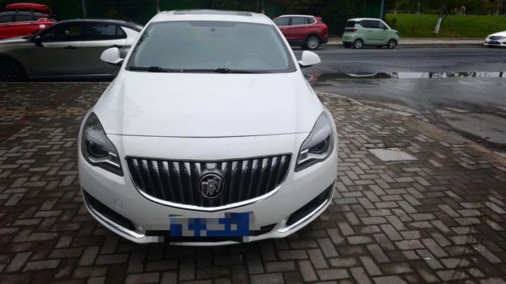 Regal 2015 1.6T Leading Tech photo 2