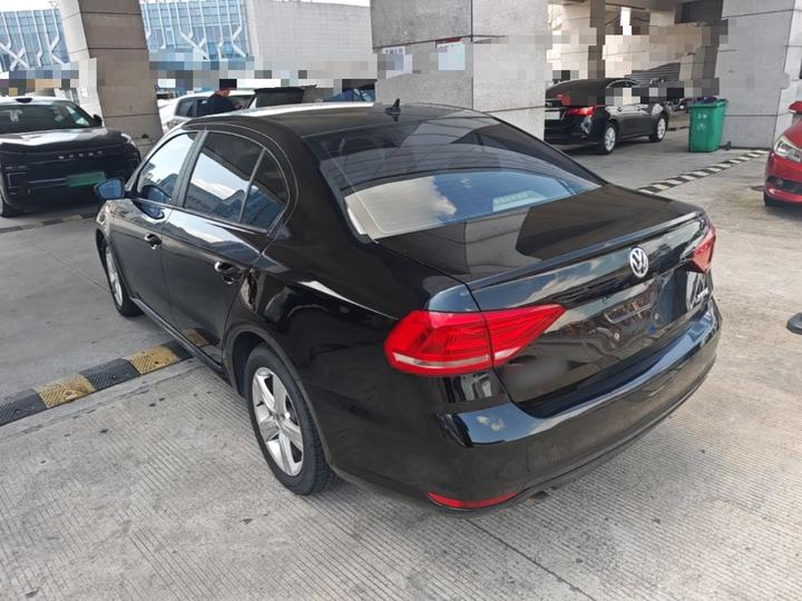 Lavida 2017 1.6L AT photo 4