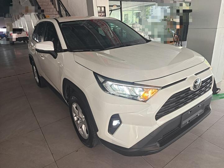 RAV4 2024 2.0L CVT RWD photo 3