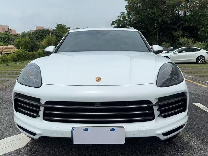 2018 Cayenne 3.0T photo 2