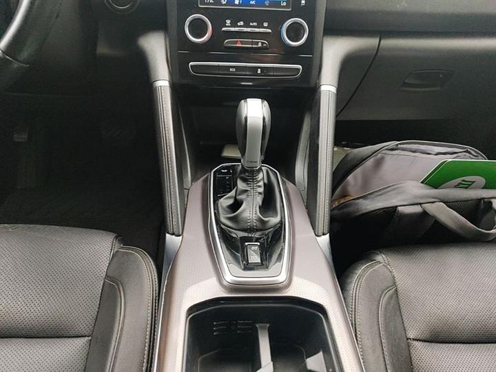 2017 2.5L RWD Premium photo 6