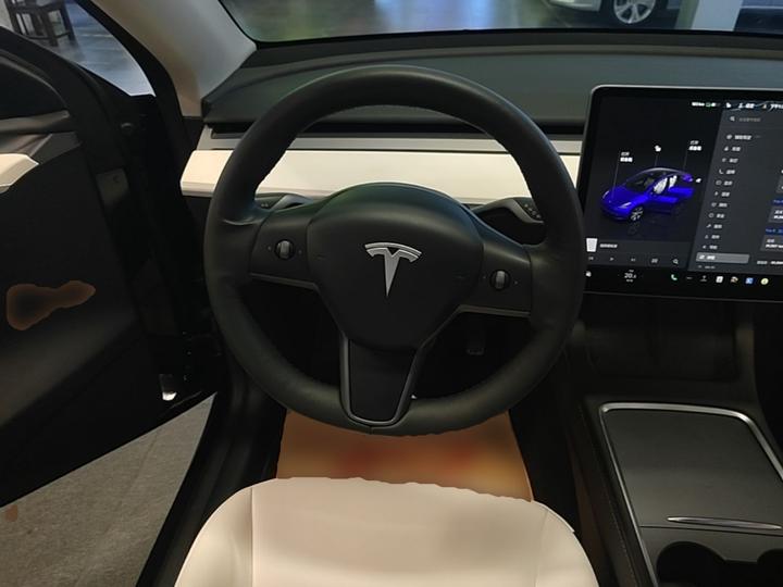 Model Y 2022 RWD photo 6