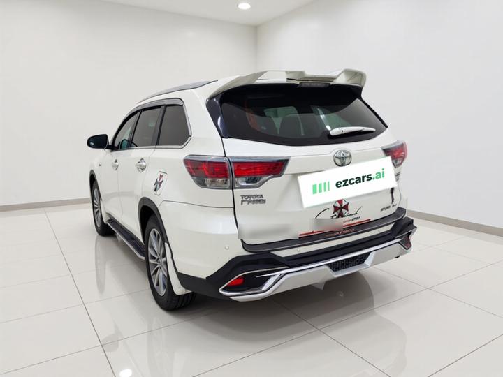 Highlander 2015 2.0T AWD Luxury 7-Seater photo 4