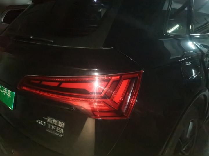 Q5L 2024 40 TFSI Luxury Dynamic photo 4
