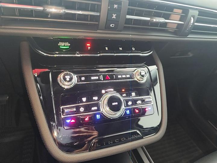 Corsair 2022 Facelift 2.0T RWD Exclusive photo 8