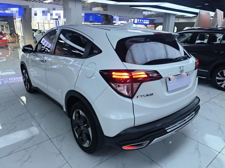 Vezel 2017 1.8L CVT RWD Pioneer photo 4