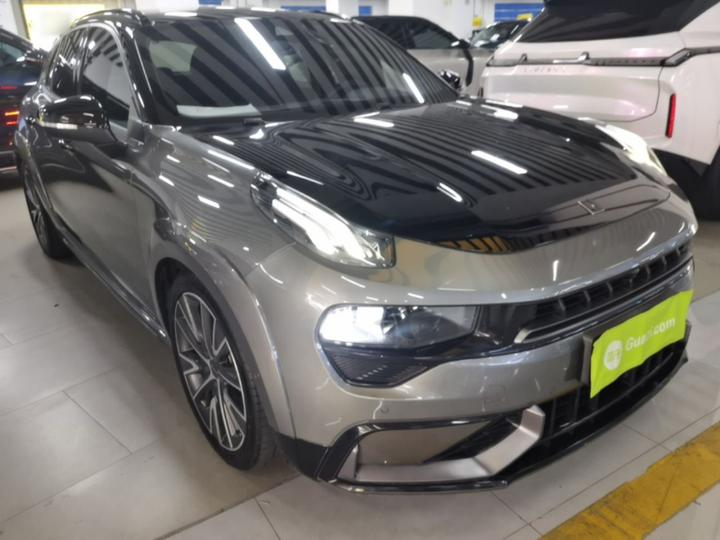 02 Hatchback 2022 2.0TD Pro photo 3