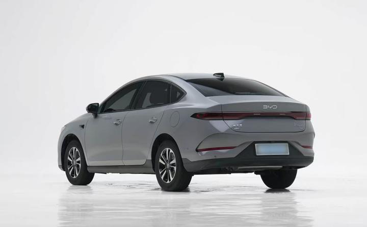 Qin PLUS 2025 EV ADAS 510KM Progressive photo 4