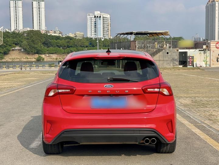Focus 2019 Hatchback EcoBoost 180 AT ST Line photo 5