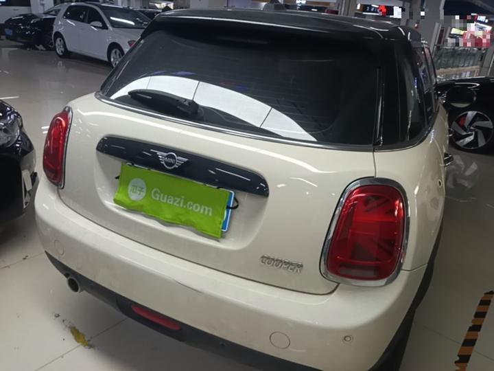 2021 1.5T COOPER Classic 5-Door photo 4