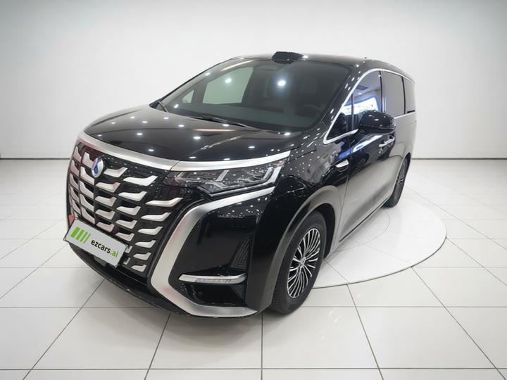 D9 2025 DM-i ADAS 1020 AWD Exclusive