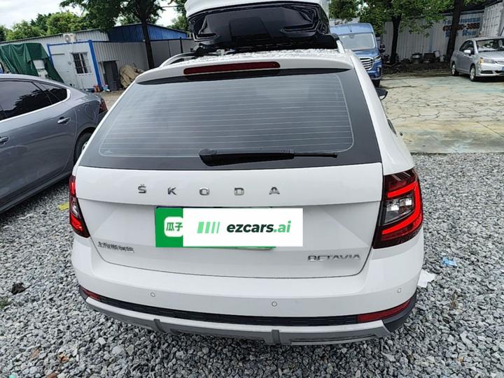 Octavia 2019 Wagon TSI280 DSG Luxury China VI photo 3