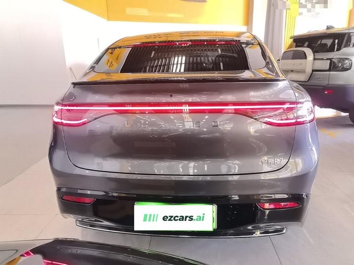 HIMA Luxeed R7 2024 EV 736km UItra photo 3