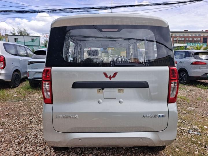 Wuling Zhiguang EV 2025 305km Progressive photo 3