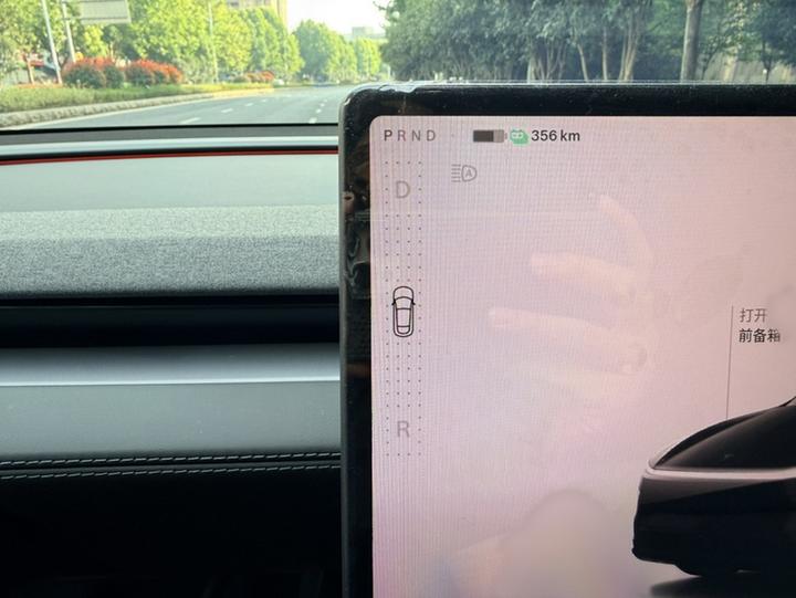 Model Y 2025 Long Range AWD photo 5