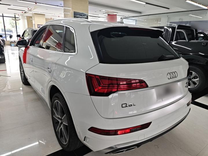 Q5L 2021 45 TFSI Luxury Dynamic photo 4