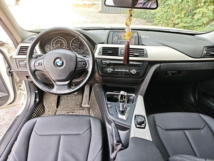 3 Series 2015 316i Progressive photo 5