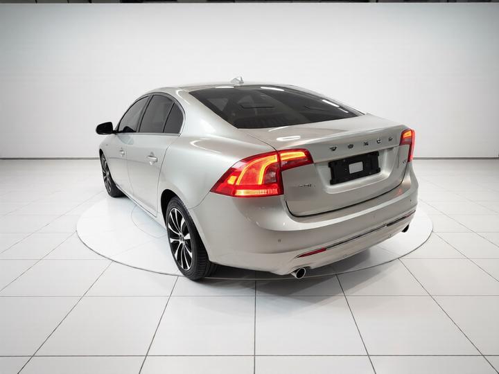 S60 2019 S60L Facelift T5 Advanced photo 4
