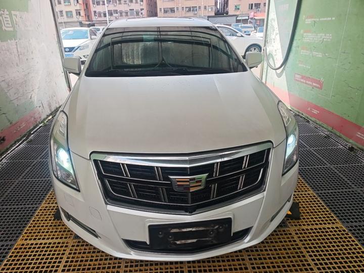 XTS 2017 28T Elite photo 2