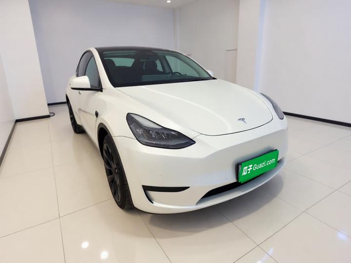 Model Y 2022 Facelift RWD photo 3