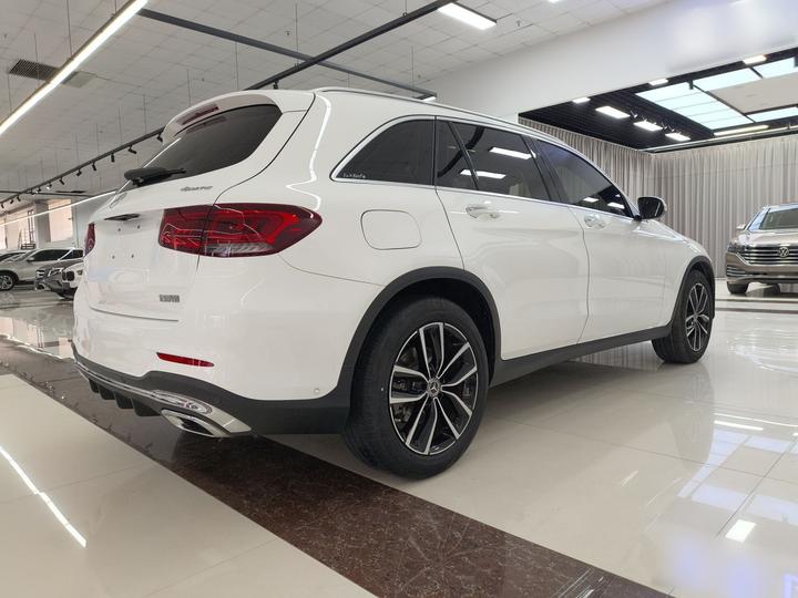 GLC 2020 Facelift GLC 260 L 4MATIC Luxury photo 4